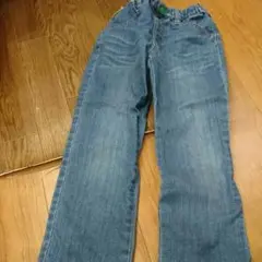 個性的ジーンズウエスト調整ゴムつき