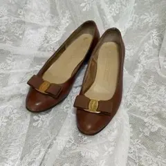 Salvatore Ferragamo ヴァラVaraパンプス　23.5