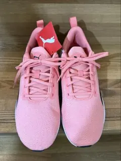 新品❣️プーマ　スニーカー　ピンク　24.5㎝