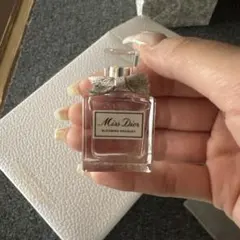 Diorミス ディオールブルーミングブーケ 5ml