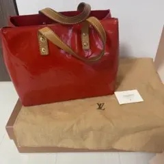 Item thumbnail for item bf921a29-6c24-4dc7-a8ca-f8966fea0132