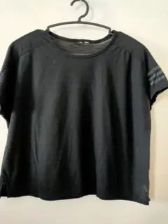 adidas 黒 ショートスリーブ トップス
