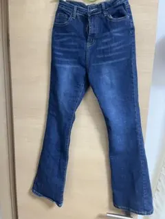 ダークブルーフレアデニムパンツ