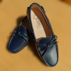 【新品未使用】トッズ　TOD'S　ネイビー 　フラットシューズ　パンプス　皮革