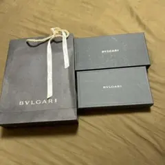 BVLGARI 財布　空箱　ギフト　ショッパー付きのサムネイル