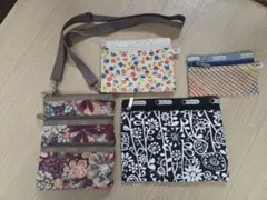 花柄ショルダーバッグとポーチセット