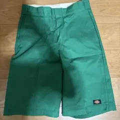 Dickies 緑色 ルーズフィット ショートパンツ サイズ30