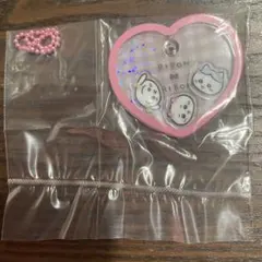 ちいかわ　しゃかしゃかチャーム　RIBON ハート形アクリルキーホルダー