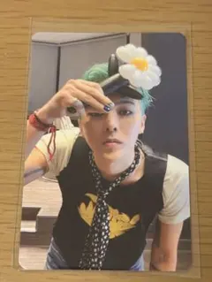 G-DRAGON ジヨン ソウルコン ペンライト 2個 FAMZONEトレカ2枚 G-DRAGON OFFICIAL LIGHTSTICK 公式ペンライト