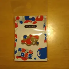 大阪万博 こみゃく ピンバッジ - メルカリ