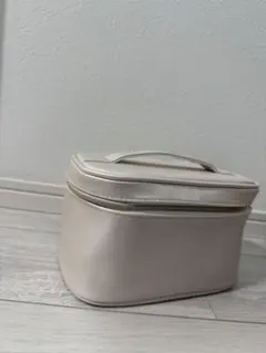 ベージュ 合成皮革 ポーチ