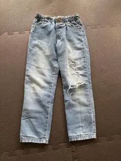 デニム　ダメージパンツ