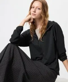 ユニクロ　カットメッシュフルジップパーカ　黒　XL