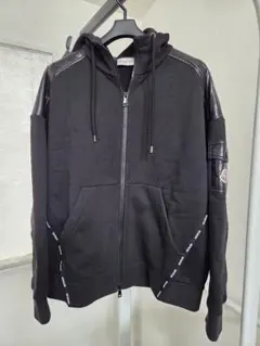 【極美品】モンクレール MONCLER ジップアップパーカー　ブラック　S