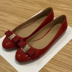 Salvatore Ferragamo ヴァラ バレエシューズ 赤 8Dのサムネイル