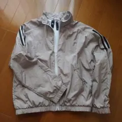 新品　未使用　アディダス　ジャンパー　Ｓサイズ　神々しいグレーベージュ