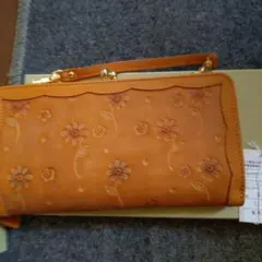 COACH キノコ柄刺繍ポーチ - メルカリ