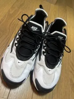 Nike ズームスニーカー ホワイト/ブラック　早い者勝ち