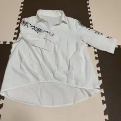 刺繍入りホワイト長袖シャツ
