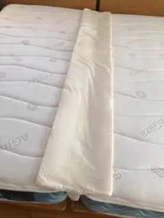 12/16まで限定価格【ベッド　隙間パッド】ウレタンフォーム　ファスナー付カバー