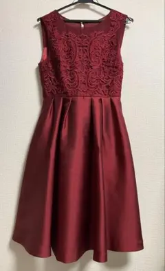 パーティ用 刺繍入りスリーブレスドレス　Mサイズ　赤