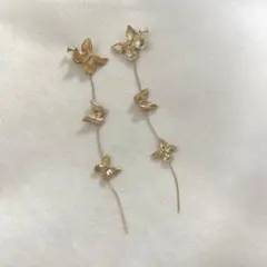 ゴールド　蝶々大ぶり　イヤリング