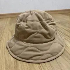 ベージュ キルティング バケットハット