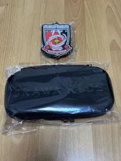浦和レッズ　ハードガジェットケース、シリコンポーチ2点セット