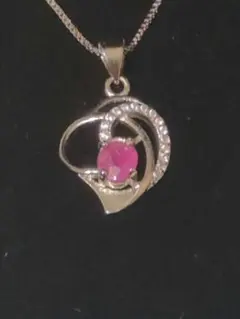 0.65ct希少高級天然ルビーネックレス(1点もの)