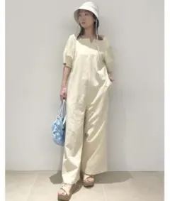 【emmi atelier】リネン混オールインワン　ベージュ
