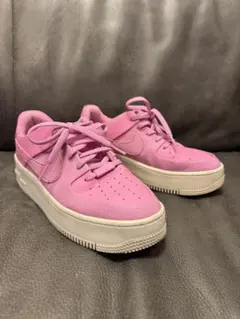 Nike Air Force 1 ピンク厚底スニーカー