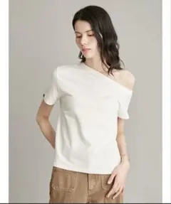 Mila Owen アシンメトリーネックTシャツ