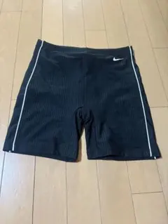 NIKE 水着のサムネイル