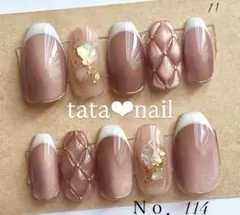 114【メル便込】コーラルピンクマグネット白フレンチネイル