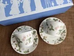 《新品未使用》 WEDGWOOD ワイルドストロベリー ペアカップ