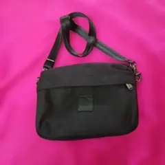 Item thumbnail for item 68cab14f-361c-4586-b275-420d412c8b70