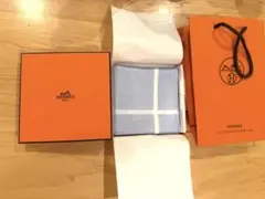 HERMES エルメス ギフトボックス ハンカチのサムネイル