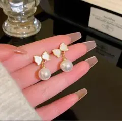 リボン ピアス パール ホワイト シンプル 可愛い デート 結婚式
