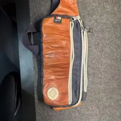 オロビアンコレザー・ナイロン ボディバッグ