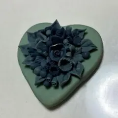 ビンテージブルーローズ　クレイ素材　ハートの花束