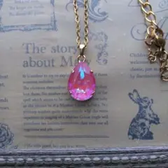 スワロフスキークリスタル　ロータスピンクデイライト14mm×10mmネックレス