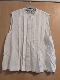 ユニクロ　XL　白ホワイト　ピンタック　プリーツ　ノースリーブブラウス　春夏◎