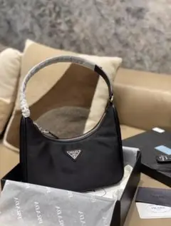 PRADA極美品 ブラック ショルダーバッグ*