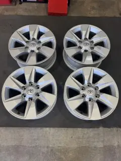 トヨタ プラド後期17インチ シルバーホイール 4本セット ハイエース 
