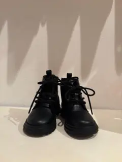 ザラキッズ　キッズシューズ　ブラックブーツ