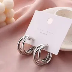 トリニティ フープイヤリング シルバー 3連 韓国 大ぶり C型 結婚式 高見え