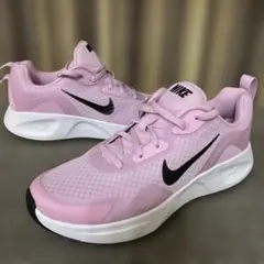 ナイキ　レディーススニーカー　新品　ウォーキングシューズ　ウェアオールデイ