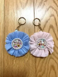 ハンドメイドフラワー型キーホルダー2個セット