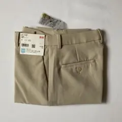 【新品】UNIQLO 感動スリムパンツ 31 BEIGE S