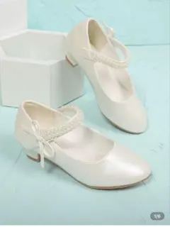 ホワイト フォーマルシューズ パール付き